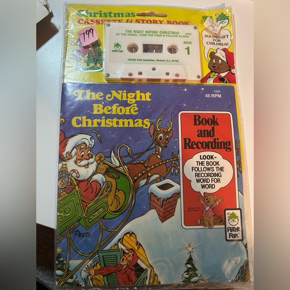 Vintage Christmas cassette and story - the night before Christmas - as shown